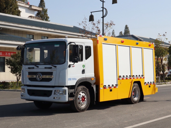 東風D9大流量排水車